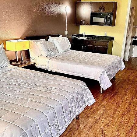 Travelodge By Wyndham Baton Rouge East الغرفة الصورة